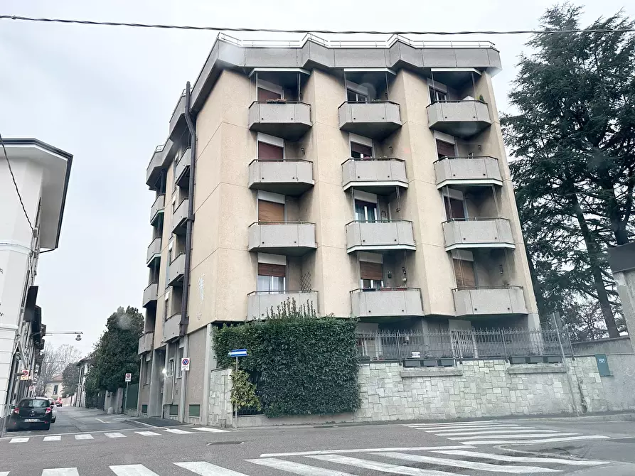 Immagine 13 di Appartamento in vendita  in via visconti a Desio