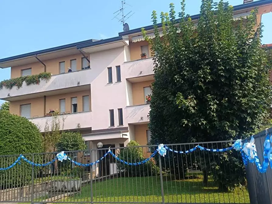 Immagine 4 di Appartamento in vendita  in Via Baracca 10 a Cabiate