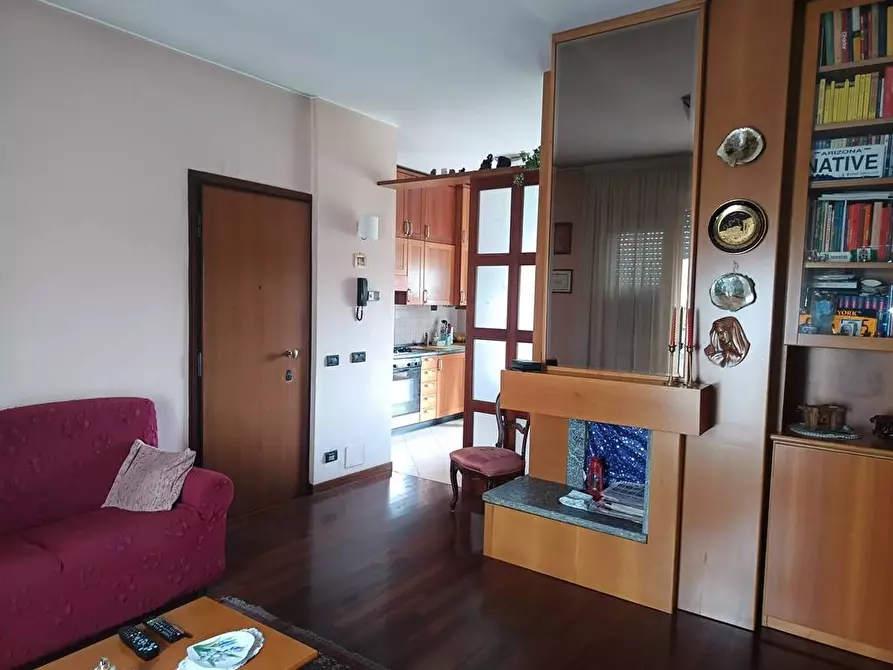 Immagine 11 di Appartamento in vendita  in Via Baracca 10 a Cabiate