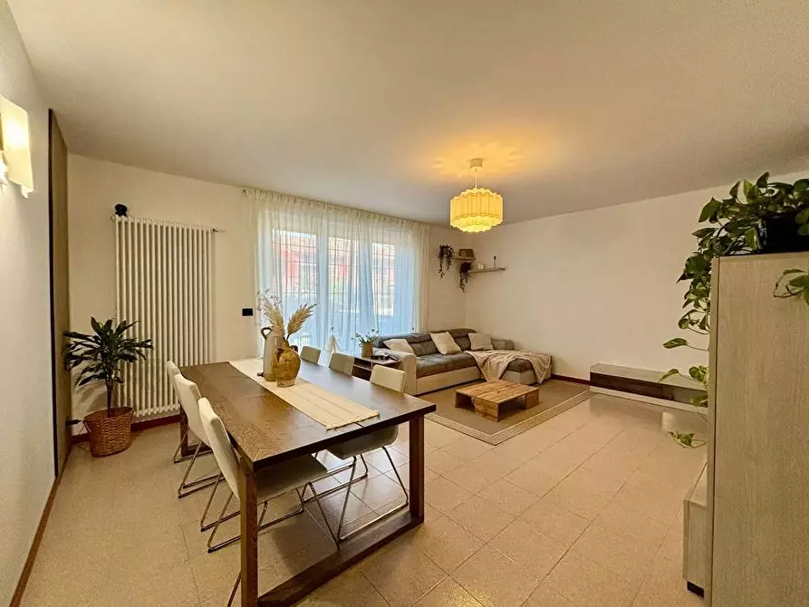 Immagine 8 di Villa in vendita  a Lacchiarella