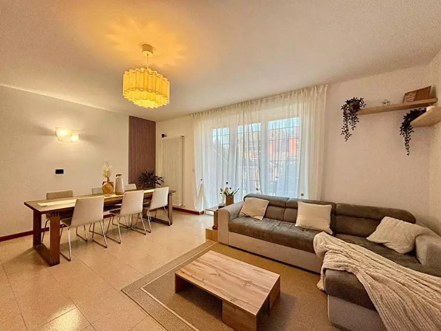 Immagine 14 di Villa in vendita  a Lacchiarella