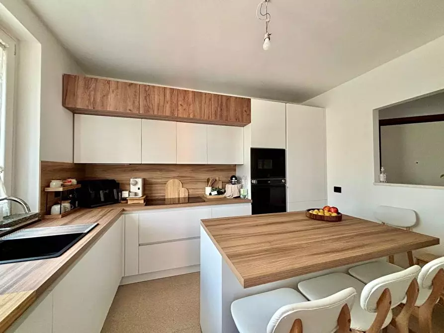 Immagine 16 di Villa in vendita  a Lacchiarella