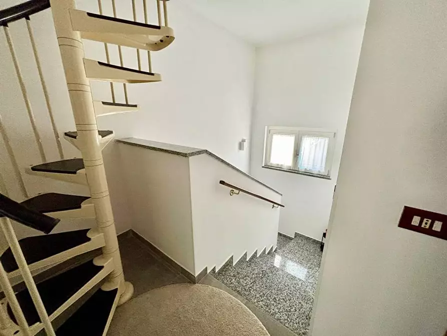 Immagine 25 di Villa in vendita  a Lacchiarella