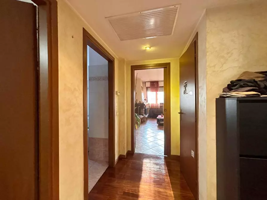 Immagine 3 di Appartamento in vendita  a Nova Milanese