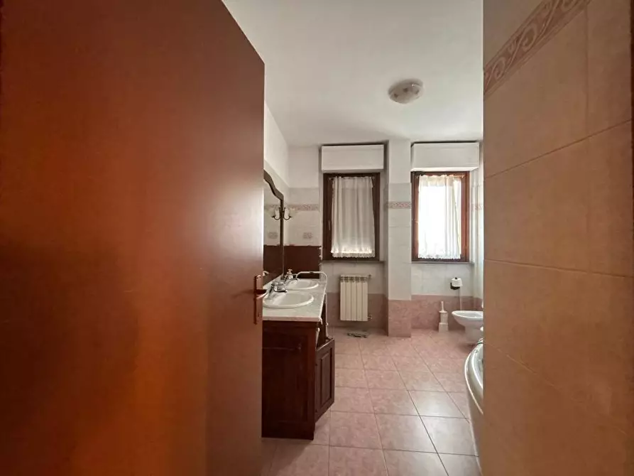 Immagine 17 di Appartamento in vendita  a Nova Milanese