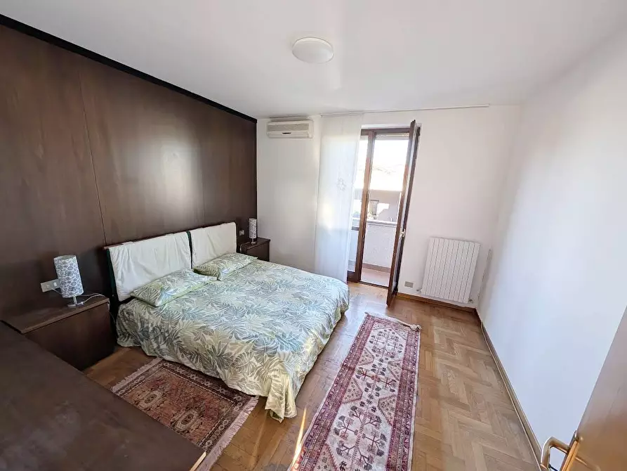 Immagine 6 di Villa in vendita  a Paderno Dugnano