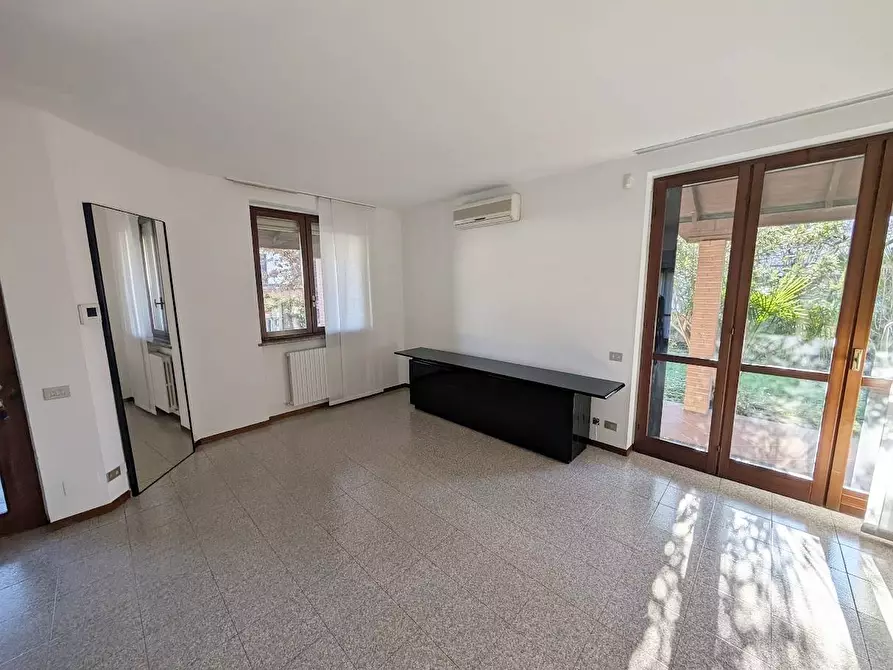 Immagine 16 di Villa in vendita  a Paderno Dugnano