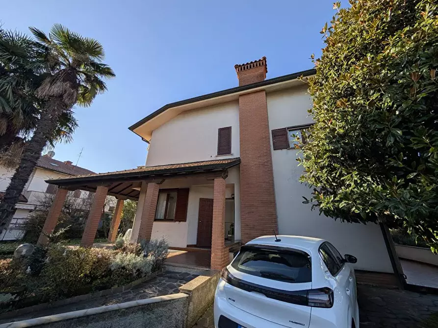 Immagine 20 di Villa in vendita  a Paderno Dugnano