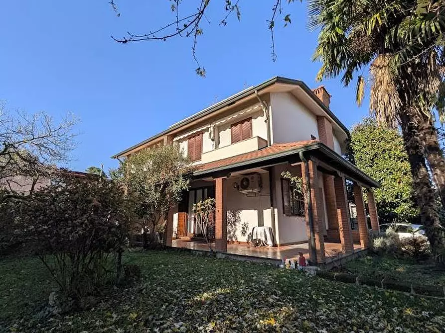 Immagine 26 di Villa in vendita  a Paderno Dugnano