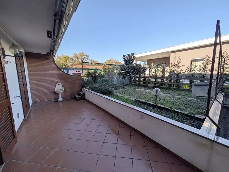 Immagine 27 di Villa in vendita  a Paderno Dugnano