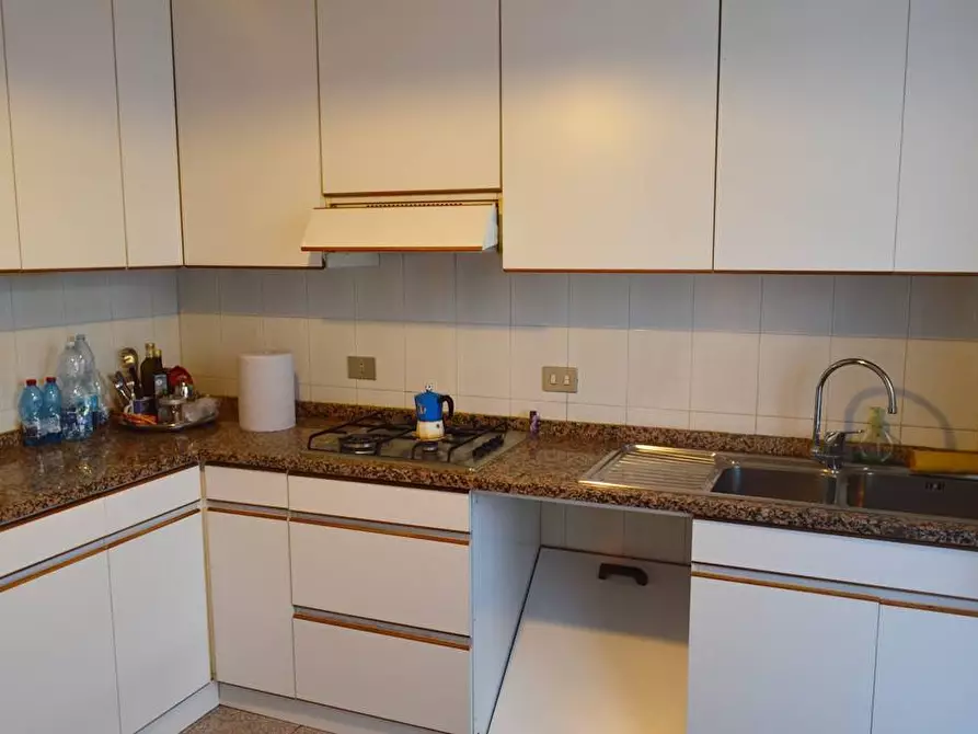 Immagine 33 di Villa in vendita  a Paderno Dugnano