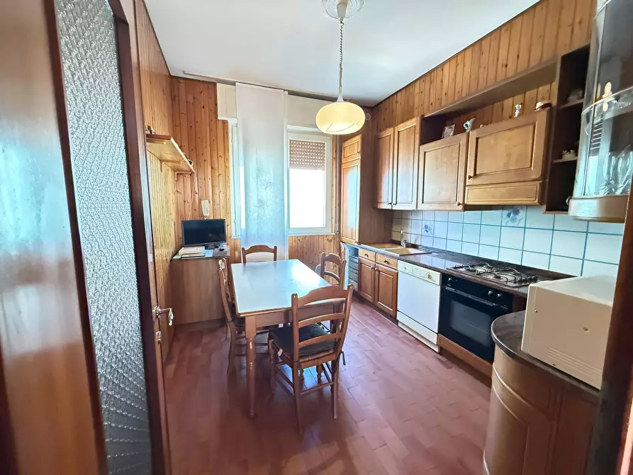 Immagine 18 di Casa semindipendente in vendita  a Vanzaghello