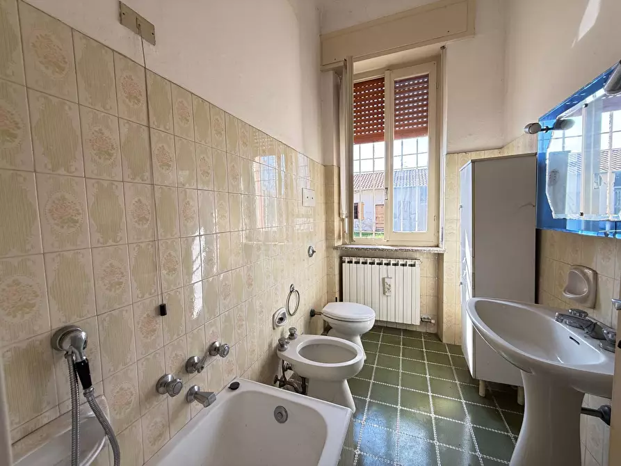 Immagine 21 di Casa semindipendente in vendita  a Vanzaghello