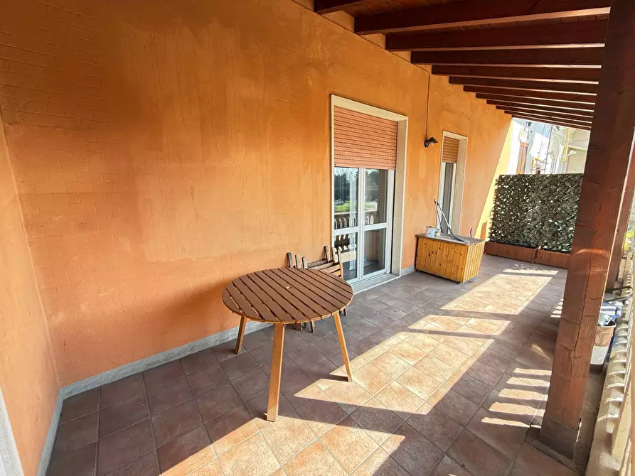 Immagine 1 di Casa semindipendente in vendita  a Vanzaghello