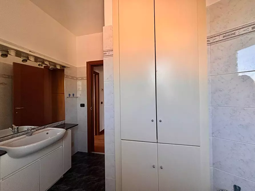 Immagine 2 di Appartamento in vendita  in Via Padova a Nova Milanese