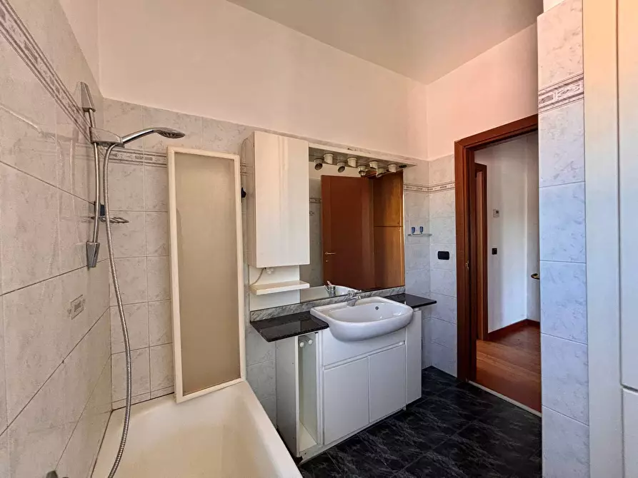 Immagine 10 di Appartamento in vendita  in Via Padova a Nova Milanese