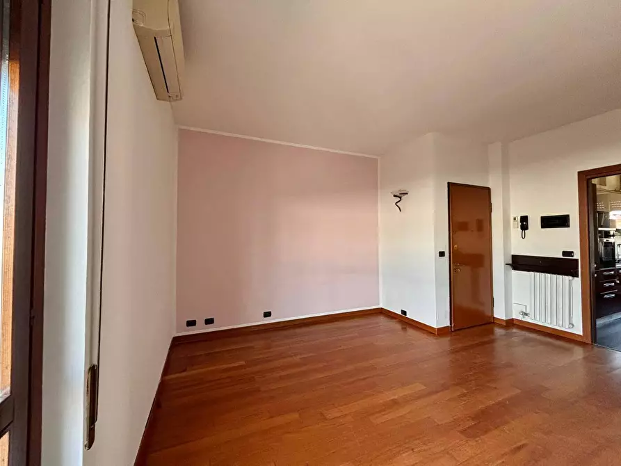 Immagine 24 di Appartamento in vendita  in Via Padova a Nova Milanese