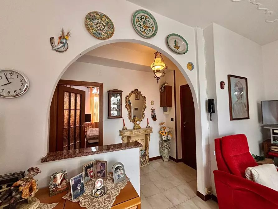 Immagine 18 di Appartamento in vendita  in Via Carroccio 8 a Limbiate