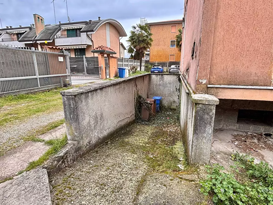 Immagine 58 di Appartamento in vendita  in Via Carroccio 8 a Limbiate