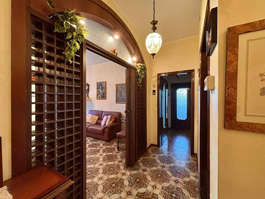 Immagine 3 di Appartamento in vendita  in via Gramsci a Nova Milanese