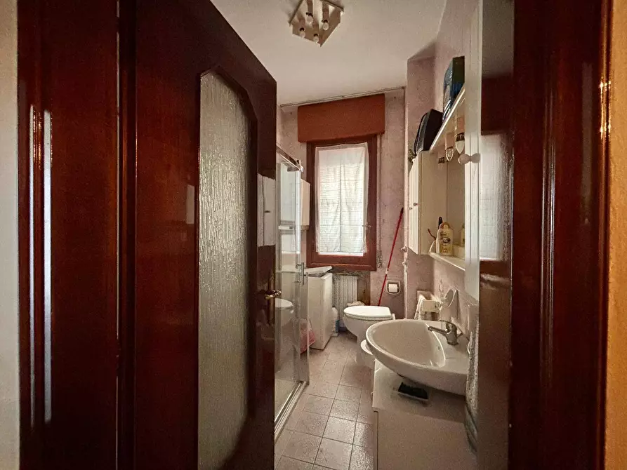 Immagine 35 di Appartamento in vendita  in via Gramsci a Nova Milanese