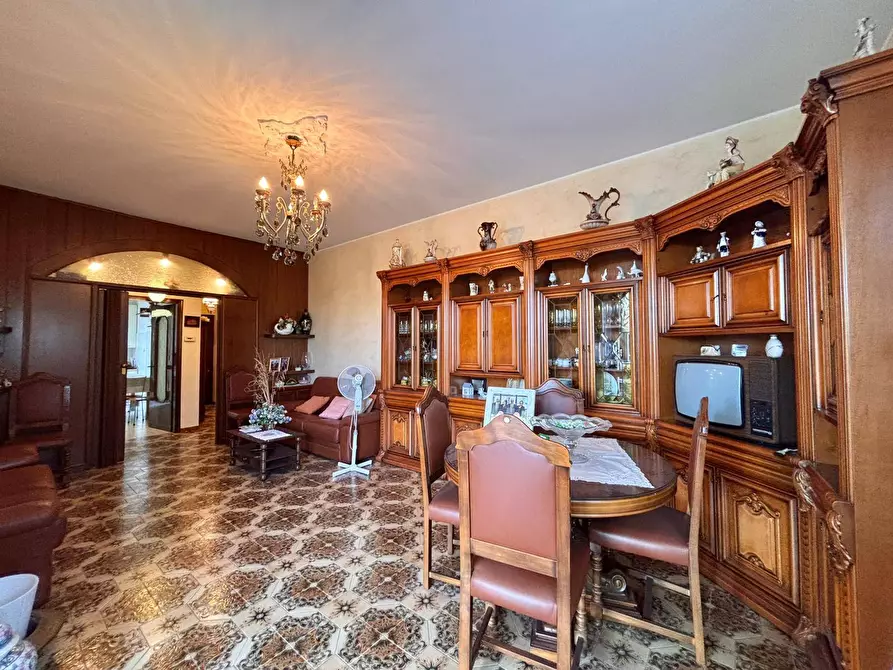 Immagine 37 di Appartamento in vendita  in via Gramsci a Nova Milanese