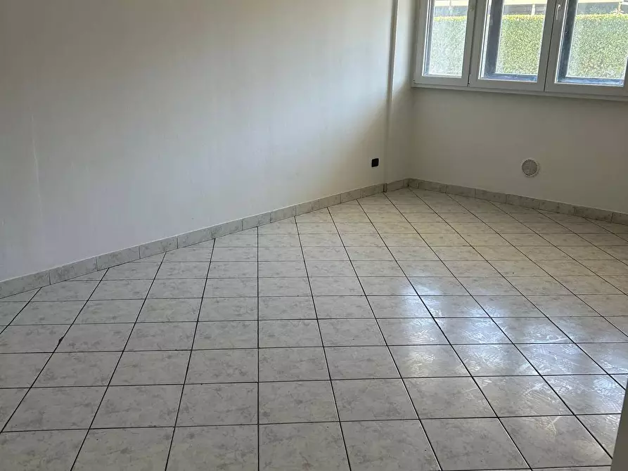 Immagine 3 di Appartamento in vendita  in Via Don Mezzera a Nova Milanese