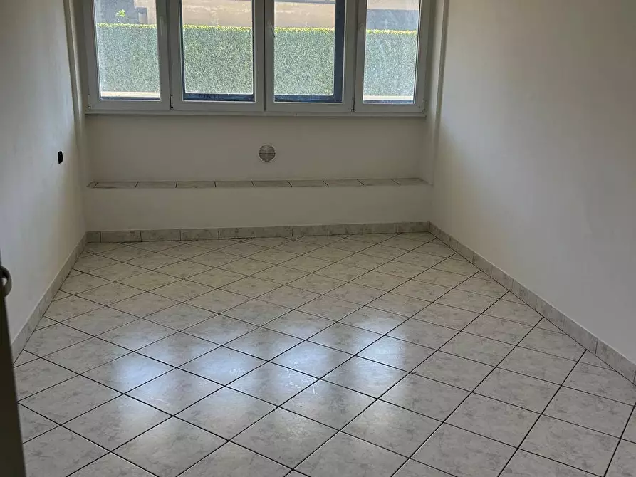 Immagine 4 di Appartamento in vendita  in Via Don Mezzera a Nova Milanese