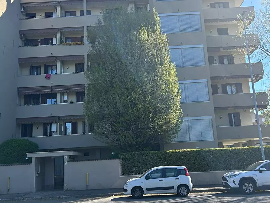 Immagine 11 di Appartamento in vendita  in Via Don Mezzera a Nova Milanese