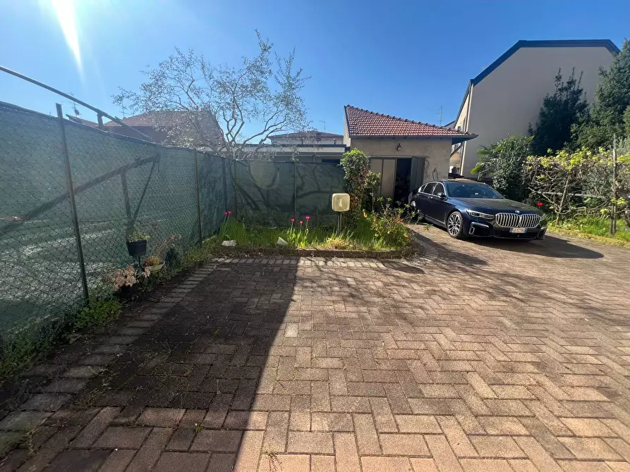 Immagine 1 di Casa indipendente in vendita  in Via Garibaldi a Nova Milanese