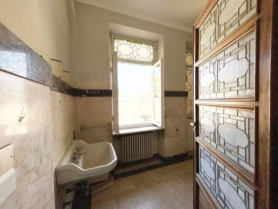 Immagine 57 di Palazzo in vendita  in Frazione Donno 8 a Strona