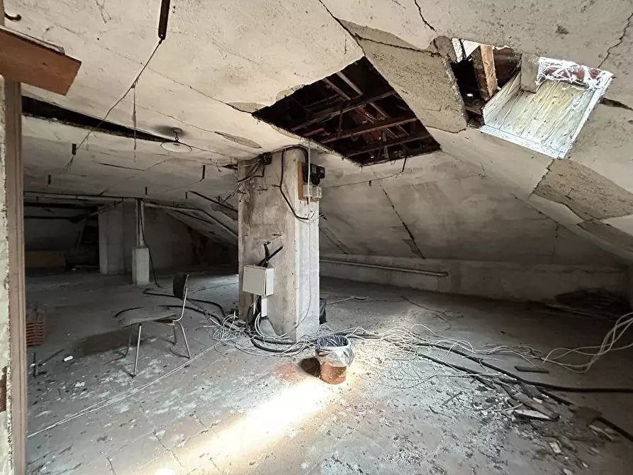 Immagine 63 di Palazzo in vendita  in Frazione Donno 8 a Strona