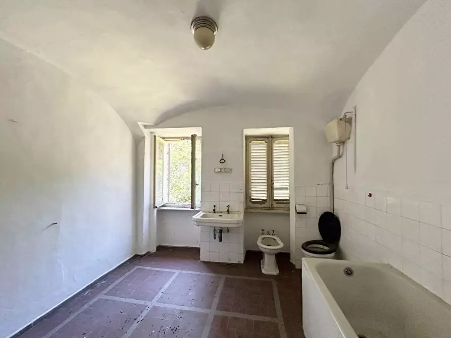 Immagine 74 di Palazzo in vendita  in Frazione Donno 8 a Strona