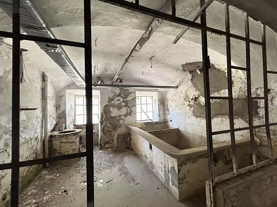 Immagine 88 di Palazzo in vendita  in Frazione Donno 8 a Strona