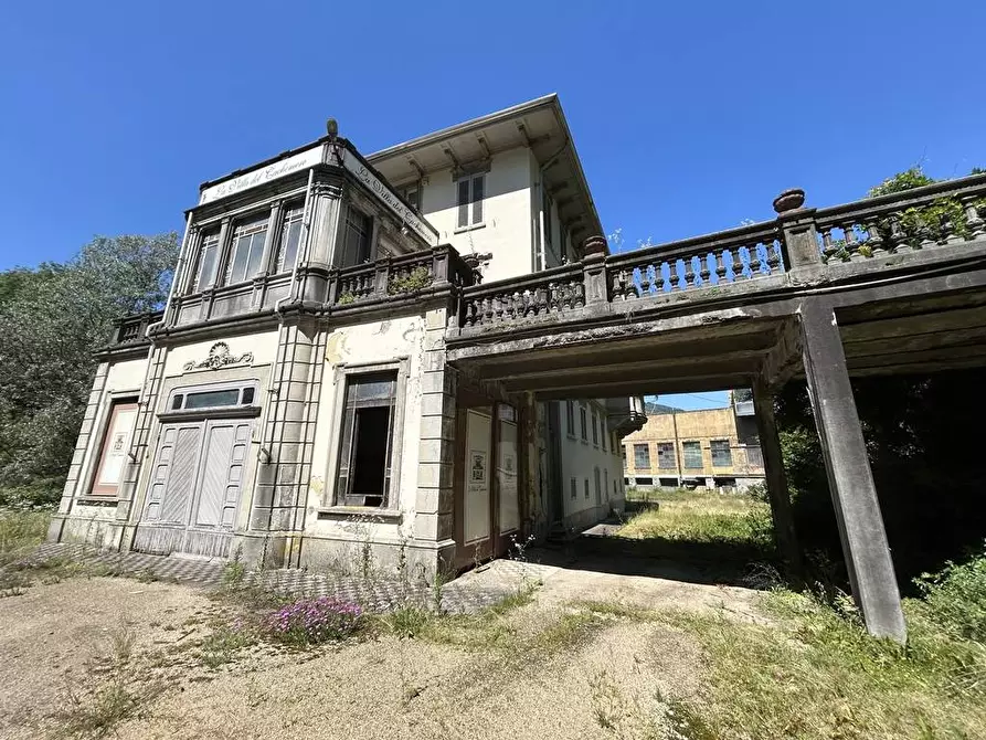 Immagine 94 di Palazzo in vendita  in Frazione Donno 8 a Strona