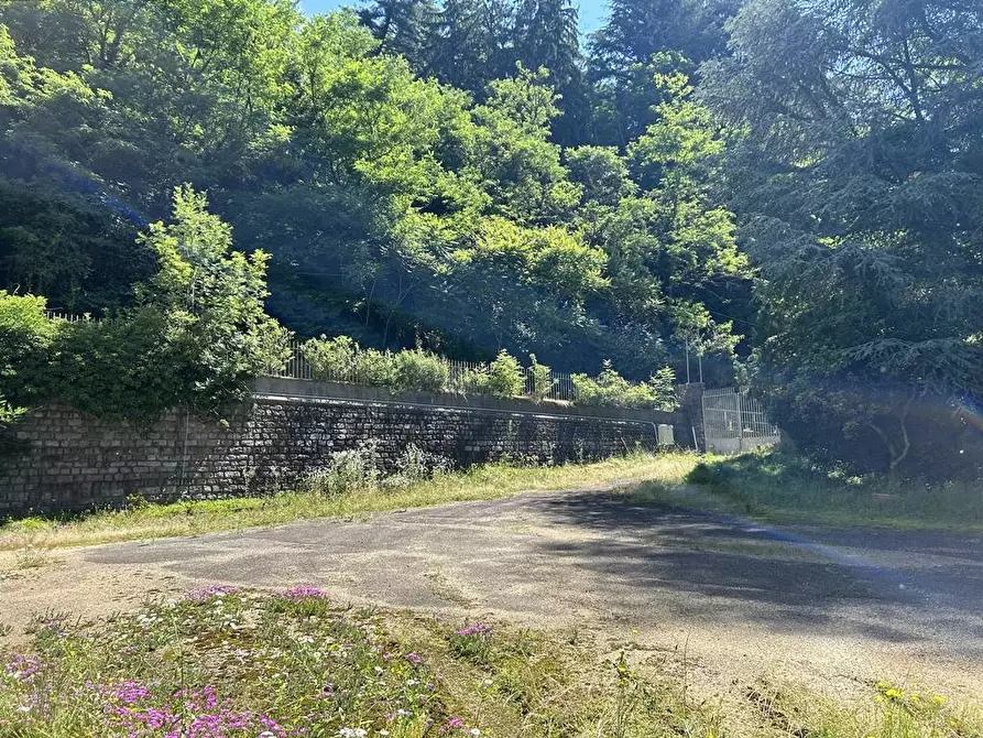 Immagine 96 di Palazzo in vendita  in Frazione Donno 8 a Strona