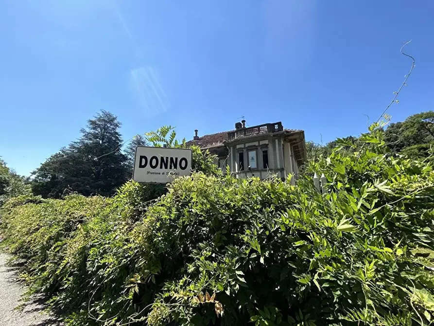 Immagine 1 di Palazzo in vendita  in Frazione Donno 8 a Strona