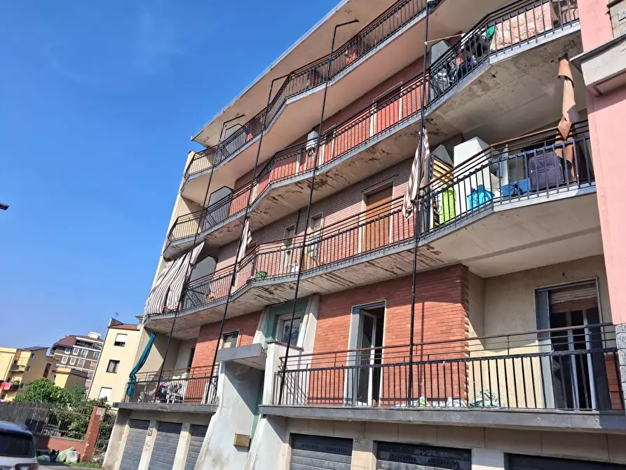 Immagine 2 di Appartamento in vendita  in Via Monte Aprica a Baranzate