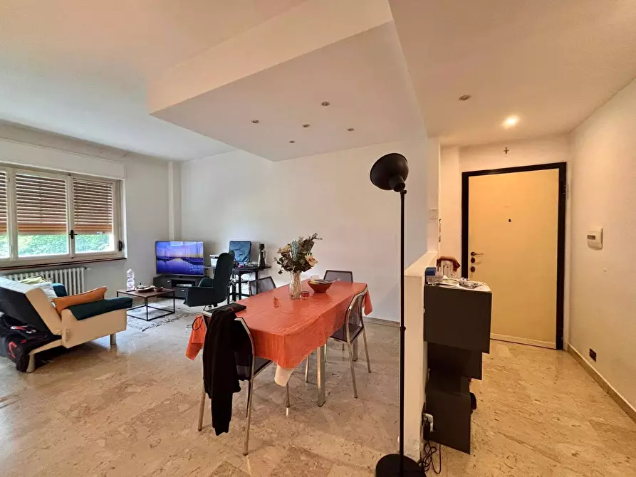 Immagine 2 di Appartamento in vendita  in Via Toscana a Cesano Maderno