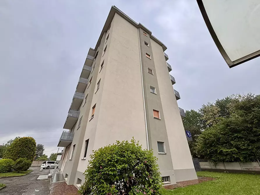 Immagine 30 di Appartamento in vendita  in Via Toscana a Cesano Maderno