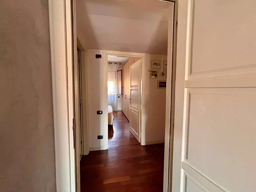 Immagine 26 di Appartamento in vendita  in Via Madonnina a Nova Milanese