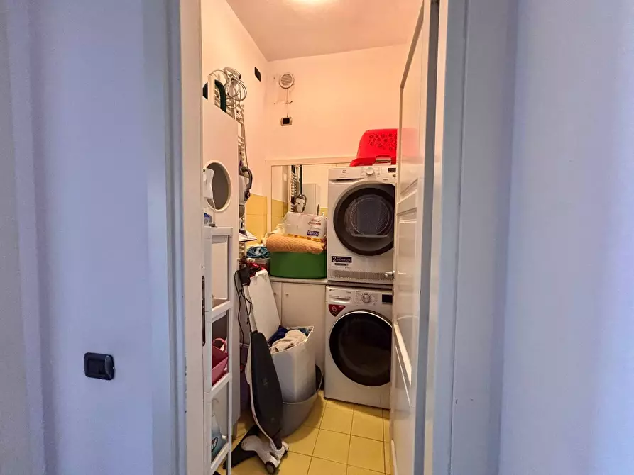 Immagine 39 di Appartamento in vendita  in Via Madonnina a Nova Milanese