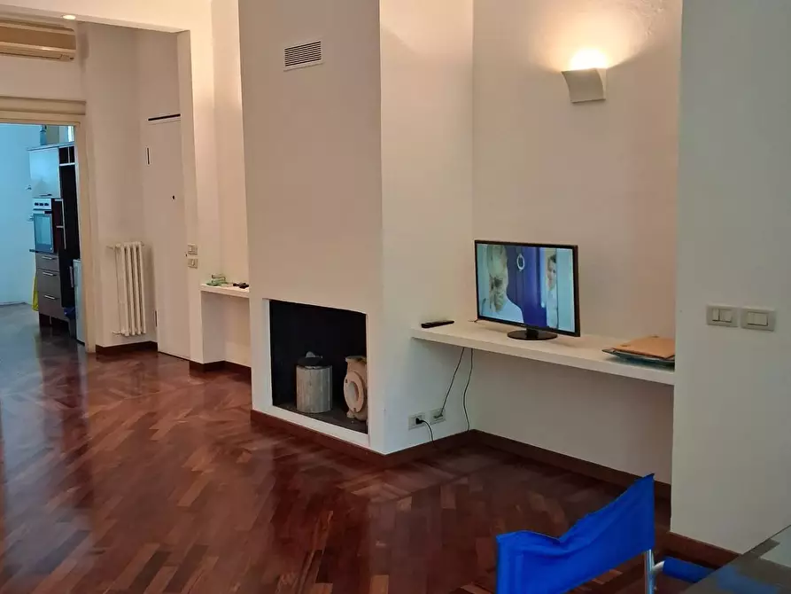 Immagine 16 di Appartamento in vendita  in Viale Cesare Battisti a Monza
