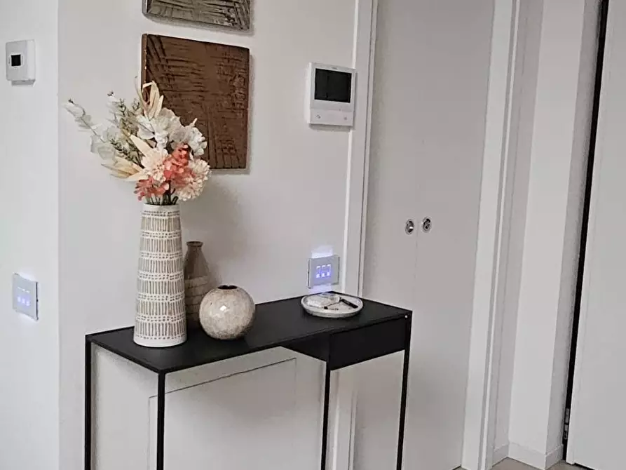 Immagine 2 di Appartamento in vendita  in Via Costa Lambro 7 a Carate Brianza