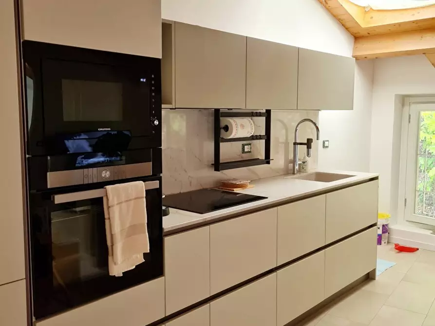 Immagine 5 di Appartamento in vendita  in Via Costa Lambro 7 a Carate Brianza