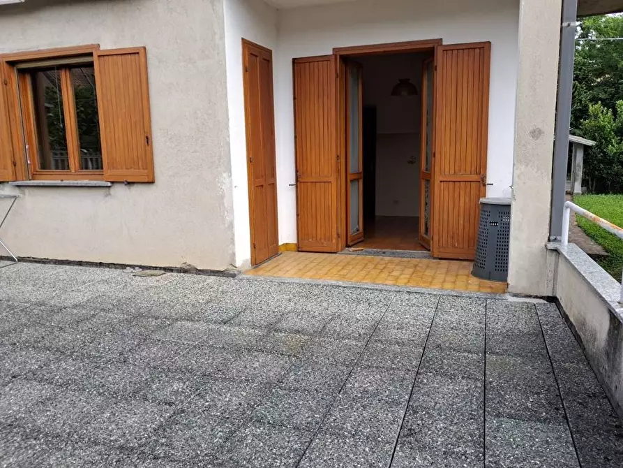 Immagine 10 di Casa semindipendente in vendita  in Via Pordenone 21 a Seveso
