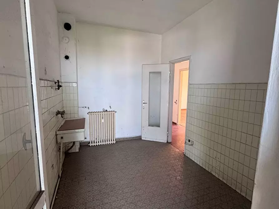 Immagine 12 di Appartamento in vendita  in Via Carducci a Lissone
