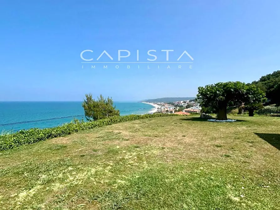 Immagine 25 di Villa in vendita  a Fossacesia