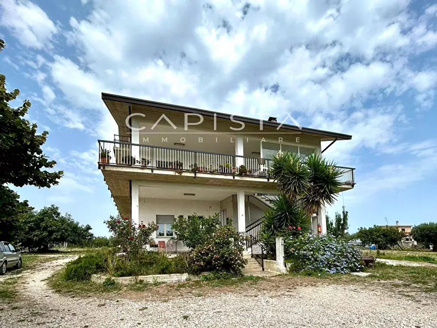 Immagine 17 di Casa indipendente in vendita  in Contrada Casone a Ortona