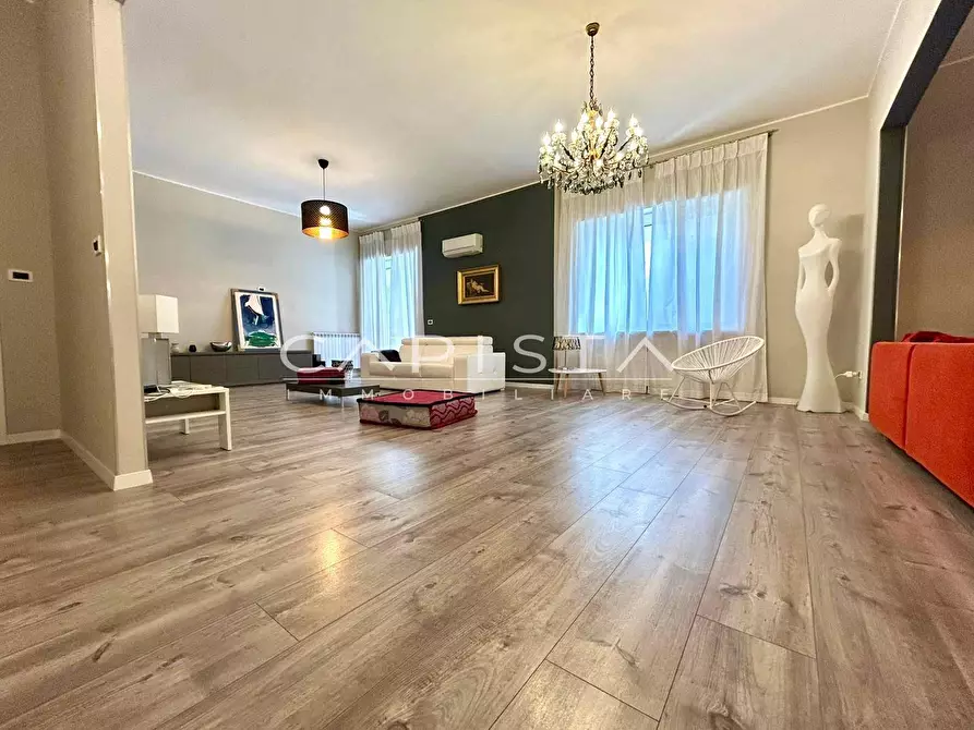 Immagine 2 di Appartamento in vendita  in Corso Vittorio Emanuele II a Ortona